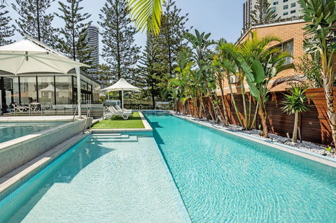Ultra Broadbeach - Pubs and Clubs 3