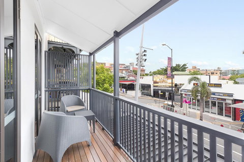 The Beetson Hotel -formerly Gambaro Hotel - Go Out 25