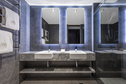 The Beetson Hotel -formerly Gambaro Hotel - Go Out 36