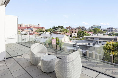 The Beetson Hotel -formerly Gambaro Hotel - Go Out 6