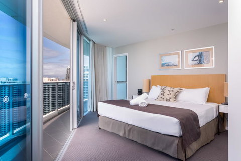 Holiday Holiday H-Residences Apartments - Pubs and Clubs 14