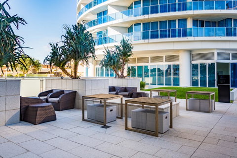 Holiday Holiday H-Residences Apartments - Pubs and Clubs 12