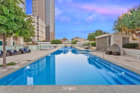 Holiday Holiday H-Residences Apartments - Pubs and Clubs 8