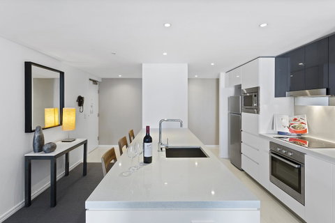 Holiday Holiday H-Residences Apartments - Pubs and Clubs 35