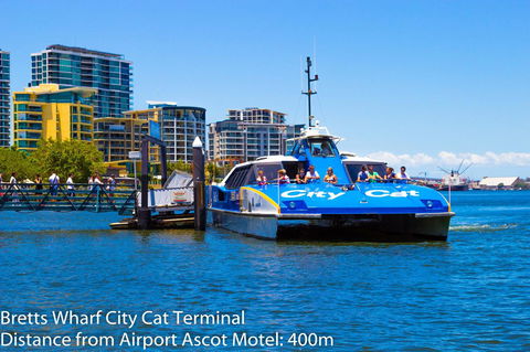 Airport Ascot Motel - Pubs and Clubs 31