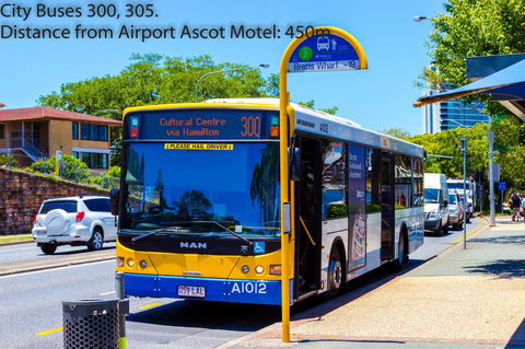 Airport Ascot Motel - Pubs and Clubs 33