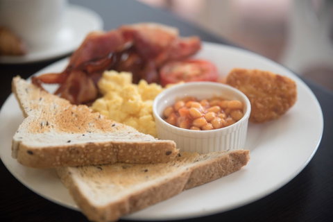 Coral Tree Inn - Pubs and Clubs 38