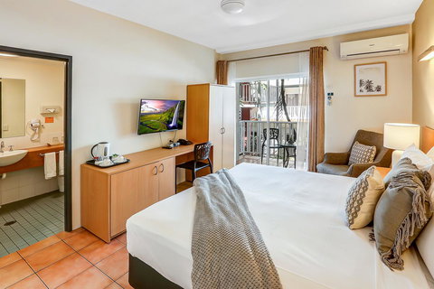 Coral Tree Inn - Pubs and Clubs 20