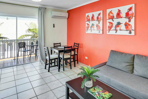 Coral Tree Inn - Pubs and Clubs 5
