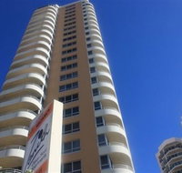 Zenith Ocean Front Apartments - Pubs and Clubs