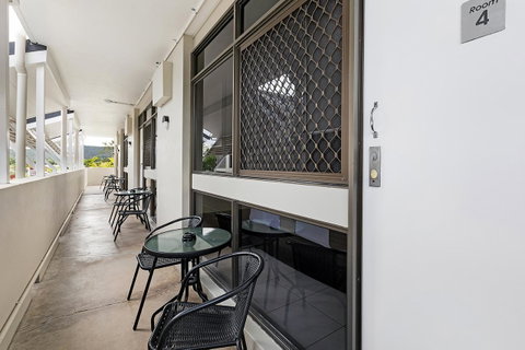 Reef Gateway Hotel - Go Out 2