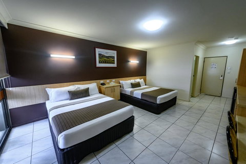 Reef Gateway Hotel - Go Out 6