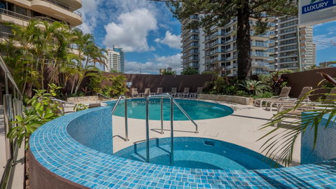 Norfolk Luxury Beachfront Apartments - Pubs and Clubs 1
