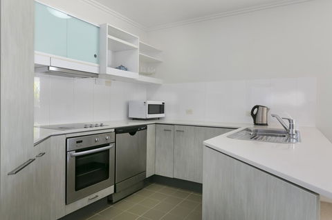 Allegro Apartments - Go Out 2