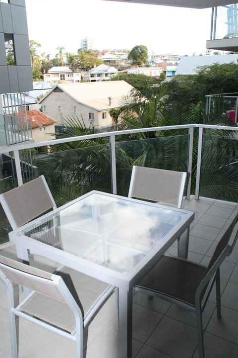 Allegro Apartments - Go Out 10