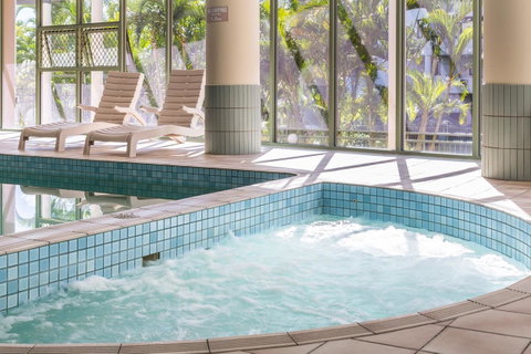 The Meriton Apartments On Main Beach - Pubs and Clubs 32