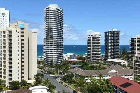 The Meriton Apartments On Main Beach - Pubs and Clubs 27