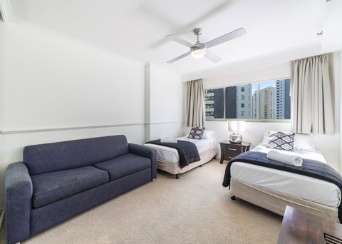 The Meriton Apartments On Main Beach - Pubs and Clubs 17