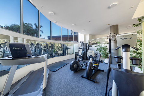 The Meriton Apartments On Main Beach - Pubs and Clubs 30