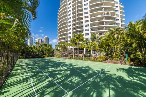 The Meriton Apartments On Main Beach - Pubs and Clubs 34