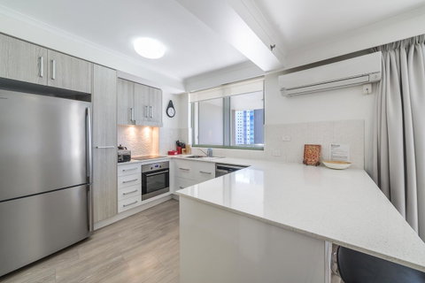 The Meriton Apartments On Main Beach - Pubs and Clubs 12