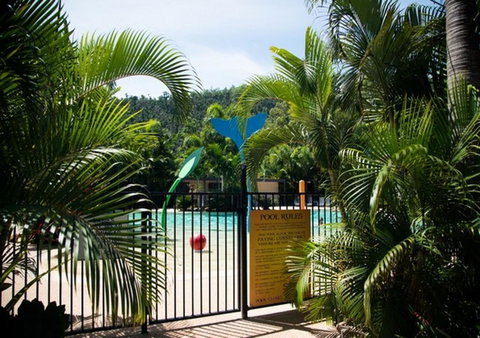 NRMA Airlie Beach Holiday Park - Go Out 40