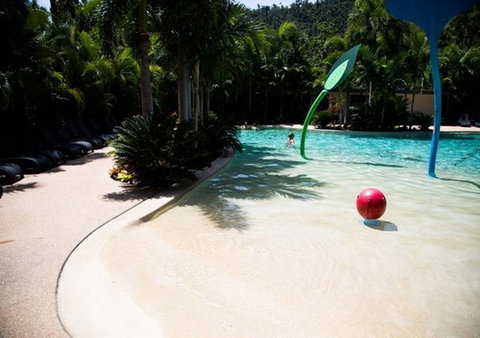 NRMA Airlie Beach Holiday Park - Go Out 39