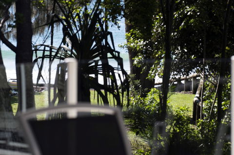 SandCastles Noosa - Pubs and Clubs 2