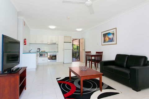 Cairns City Palms - Go Out 8
