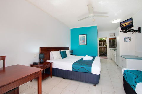 Cairns City Palms - Go Out 19