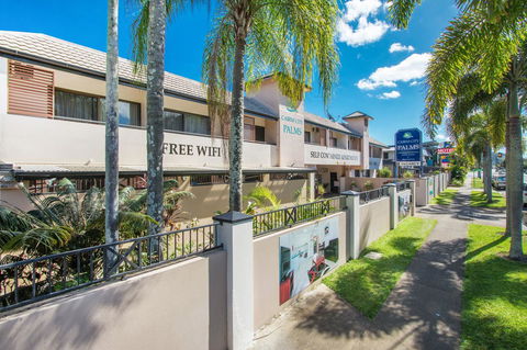 Cairns City Palms - Go Out 0