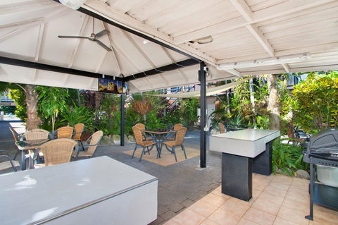 Cairns City Palms - Go Out 31