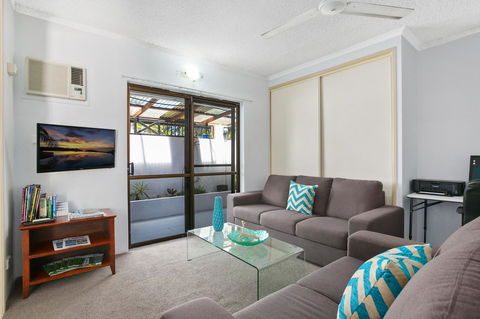 Cairns City Palms - Go Out 5