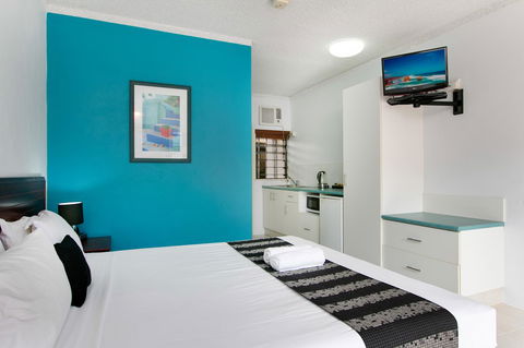 Cairns City Palms - Go Out 15