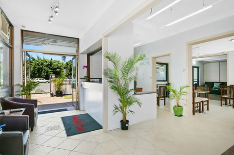 Cairns City Palms - Go Out 3