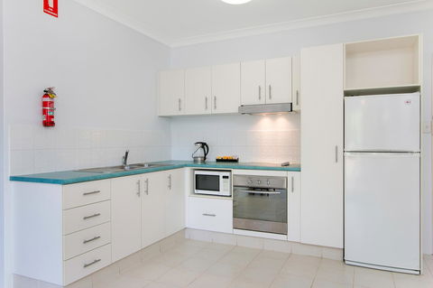 Cairns City Palms - Go Out 10