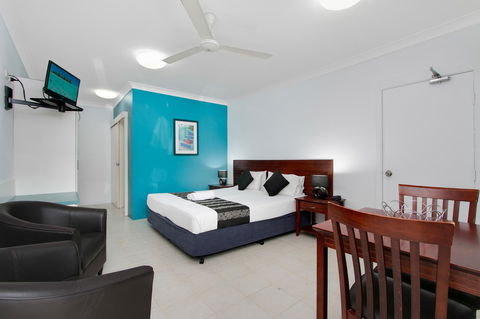 Cairns City Palms - Go Out 26