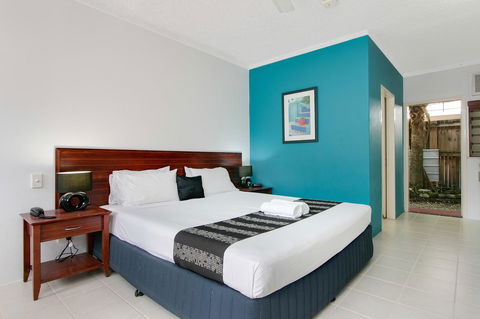 Cairns City Palms - Go Out 18
