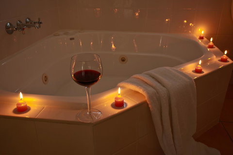 Apple Blossom Cottages - Go Out 13