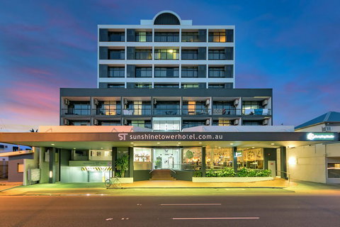 Sunshine Tower Hotel - Pubs and Clubs 4