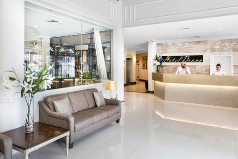 Hotel Diana - Go Out 5