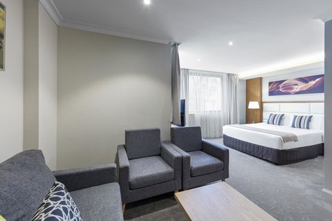 Hotel Diana - Go Out 37