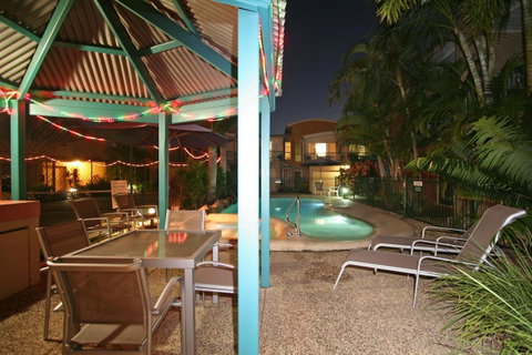 Coolum Beach Getaway Resort - Pubs and Clubs 22