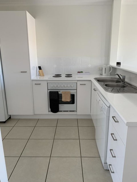 Coolum Beach Getaway Resort - Pubs and Clubs 12