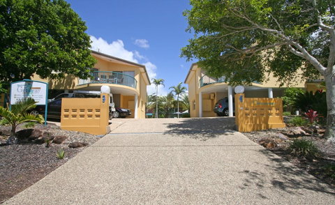 Coolum Beach Getaway Resort - Pubs and Clubs 19