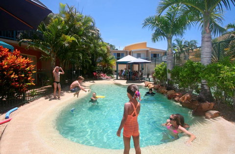 Coolum Beach Getaway Resort - Pubs and Clubs 28