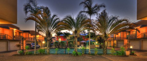 Coolum Beach Getaway Resort - Pubs and Clubs 13