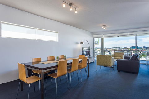 Oxygen Apartments - Pubs and Clubs 6