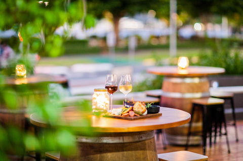 DoubleTree By Hilton Cairns - Go Out 7
