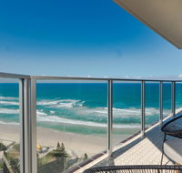Hi Surf Beachfront Resort Apartments - Pubs and Clubs